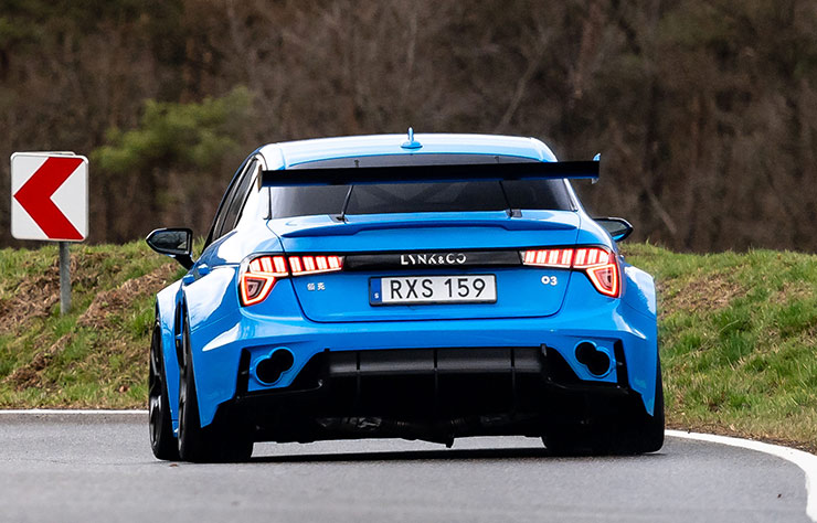 Voiture de compétition Lynk & Co 03