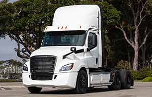 Les 2 premiers Freightliner eCascadia ont été livrés