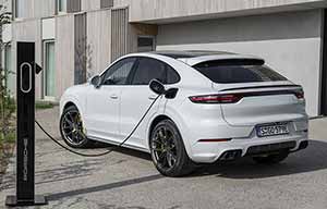 Gadget ? Le Porsche Cayenne Turbo S E-Hybrid