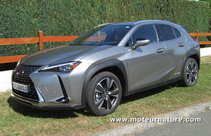 Lexus UX250h hybride