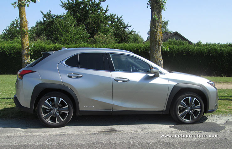 Lexus UX250h hybride