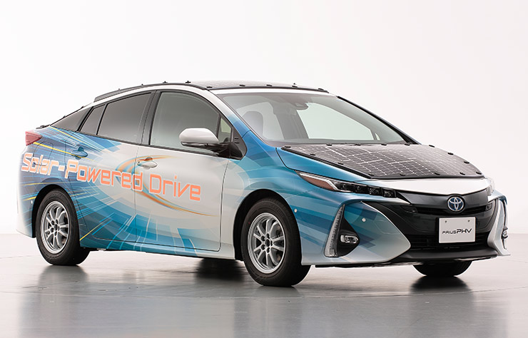 Prototype de Toyota Prius PHV avec cellules solaires Sharp