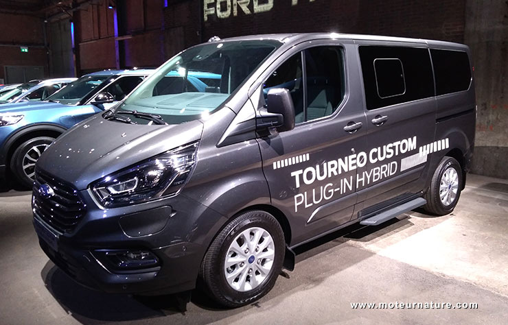 Ford Tourneo hybride rechargeable