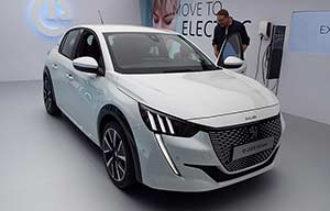 La Peugeot e208 face à la Renault Zoé : leur plus grande différence