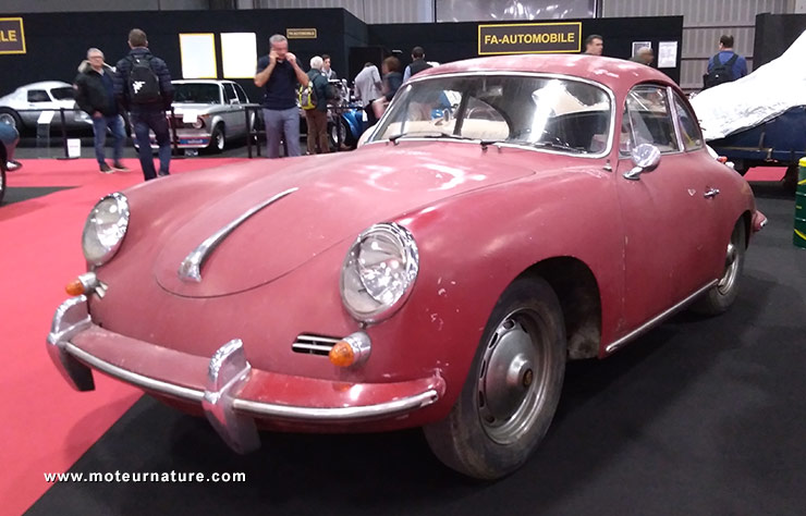 Porsche ancienne Porsche non restaurée au salon Rétromobile