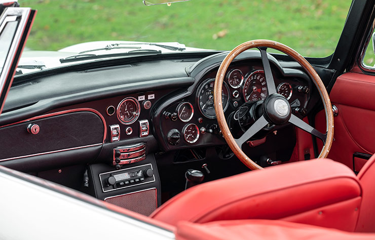 Aston Martin DB6 Volante électrifiée