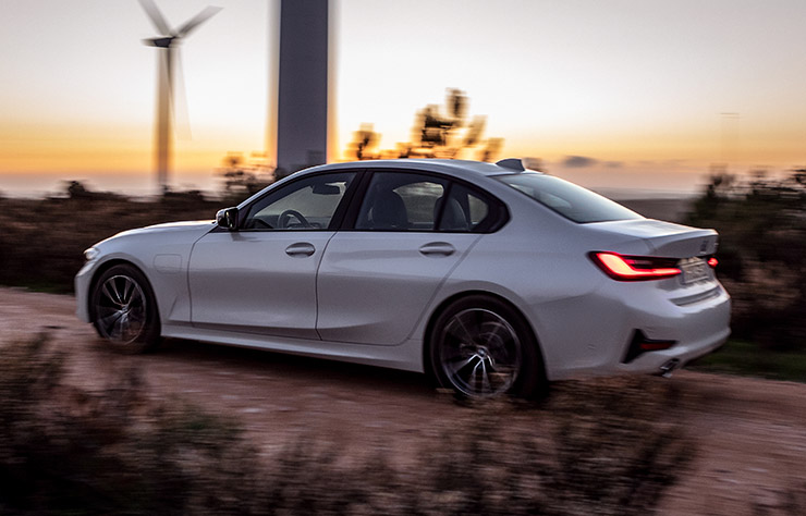 BMW 330e hybride rechargeable