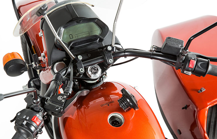Prototype de moto électrique Ural avec sidecar