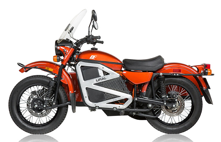 Prototype de moto électrique Ural avec sidecar