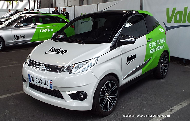 Prototype de véhicule urbain électrique 48 Volts de Valeo