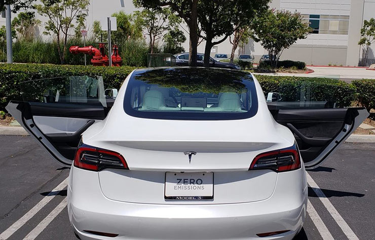 Tesla Model 3 avec une erreur de production