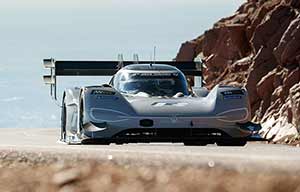 Pikes Peak : Volkswagen atomise la concurrence en électrique