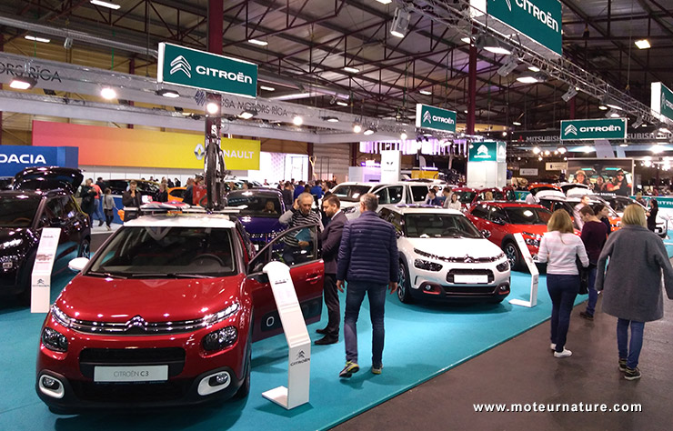 Stand Citroen au salon de l'auto de Riga