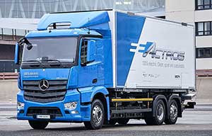 10 poids lourds Mercedes eActros entrent en service