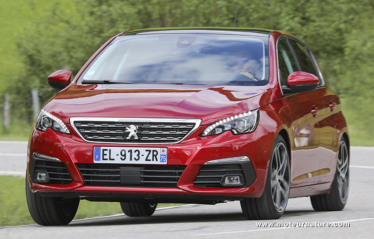 Ziek persoon of worm Peugeot 308 : 3 cylindres mais 8 vitesses