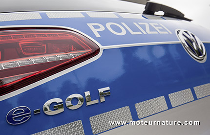 La Volkswagen e-Golf en version police