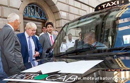 Boris Johnson encourage les taxis hybrides rechargeables