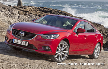 Une Mazda diesel hybride ?