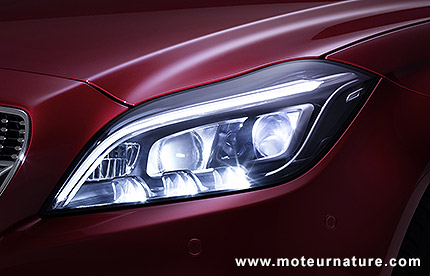 Des phares à LED révolutionnaires sur la Mercedes CLS