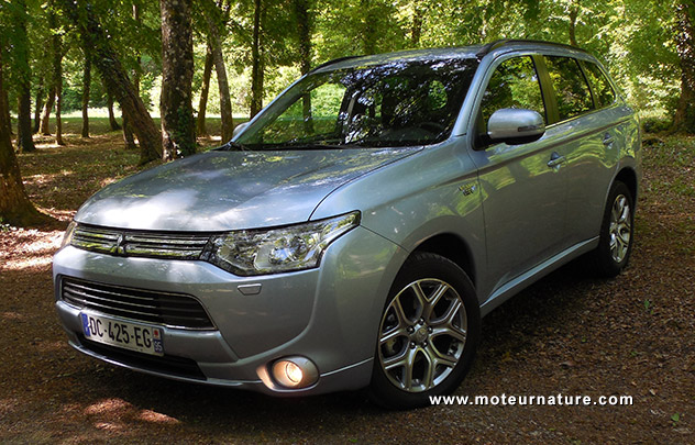 Mitsubishi Outlander PHEV hybride rechargeable