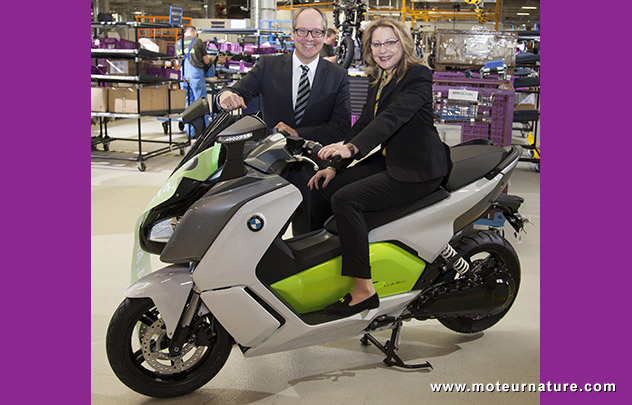 BMW a débuté la production de son scooter électrique