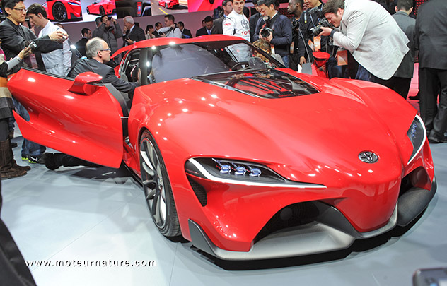 La Toyota FT-1 n'est pas hybride