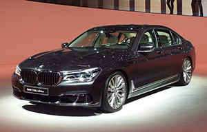 Série 7 : BMW va faire le grand écart