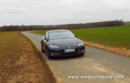 Tesla Model S P90D