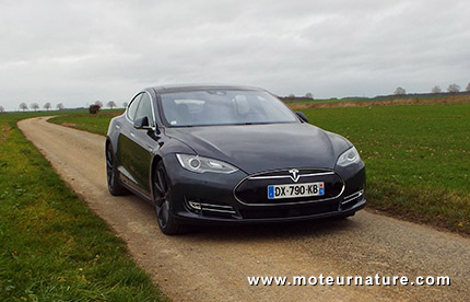 Tesla Model S P90D