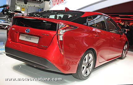 La Toyota Prius IV ne consomme que 3,0 l/100 km