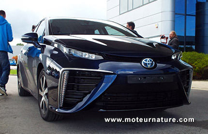 Toyota Mirai à hydrogène avec une pile à combustible