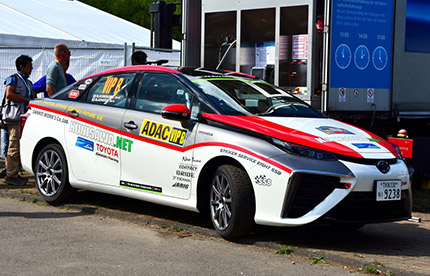 Une Toyota Mirai a participé à un rally WRC
