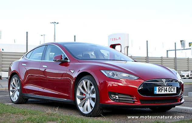 Tesla Model S, batterie 90 kWh et 762 ch !