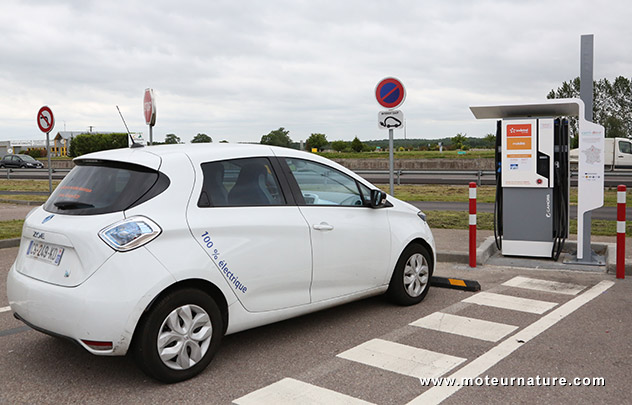 Recharge sur autoroute, Corri-Door par Sodetrel est lancé