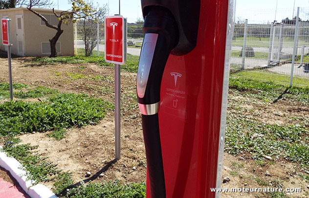 Supercharger Tesla classique