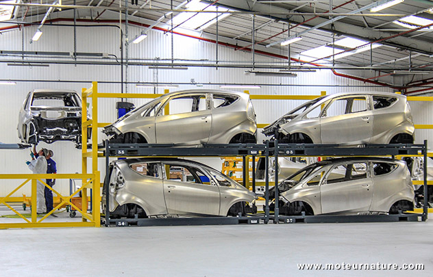 La Bluecar de Bollore en production a l'usine de Dieppe