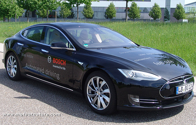 Une Tesla autonome par Bosch