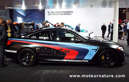 BMW M4 MotoGP Safety Car avec injection d'eau