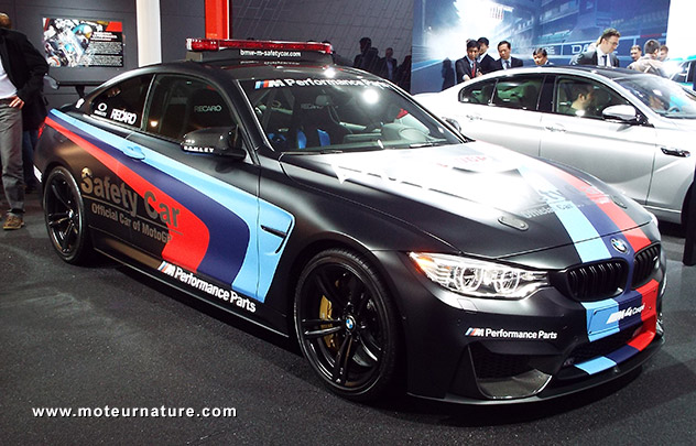 BMW M4 MotoGP Safety Car avec injection d'eau