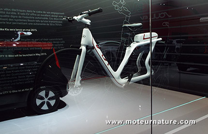 Kia va vendre 2 vélos à assistance électrique
