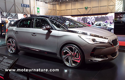 Genève : la DS5 a perdu ses chevrons Citroën