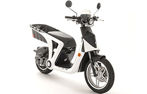 Un scooter électrique abordable, le Peugeot GenZe*