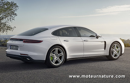 Porsche Panamera 4 E-Hybrid