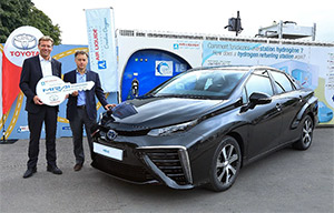 Une première Toyota Mirai livrée en France, à l'Air Liquide