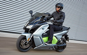Une nouvelle batterie de 12,5 kWh pour le scooter BMW C evolution