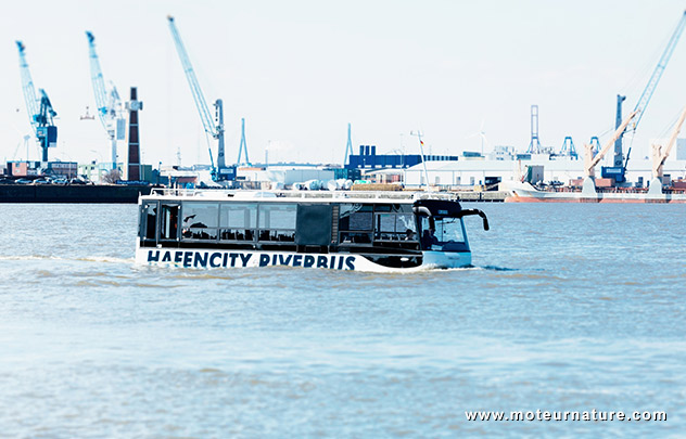 Autobus amphibie