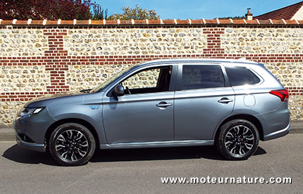 Mitsubishi Outlander PHEV hybride rechargeable