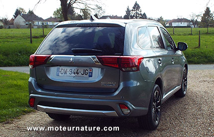 Mitsubishi Outlander PHEV hybride rechargeable