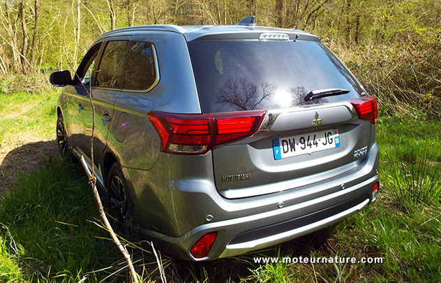 Mitsubishi Outlander PHEV hybride rechargeable