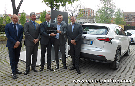 un million de Lexus hybrides